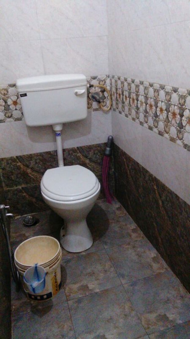 Bathroom, sanjay park 1 Bedroom 400 Sq.Ft. Apartment In Sanjay Park Pune 10058445
