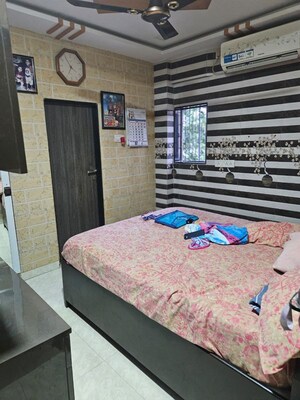 Bedroom in 1 BHK Apartment at Vakola – for Rent