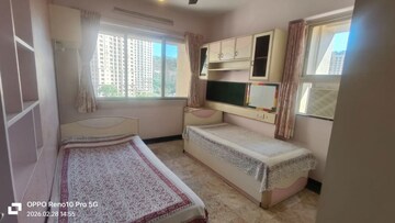 Bedroom in 2 BHK Apartment at Hiranandani Glen Croft, Powai – for Rent