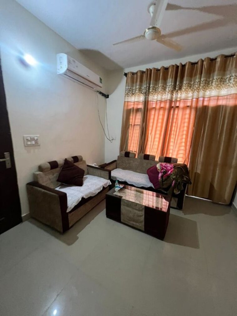 Living Room, sector 115 2 Bedroom 100 Sq.Yd. Apartment In Sector 115 Mohali 10058822