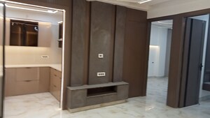 Building Lobby in 3 BHK Builder Floor at Mahavir Enclave 1 – for Sale