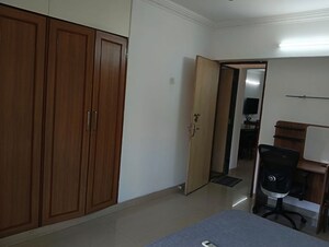 Room in 2 BHK Apartment at Nahar Amrit Shakti, Chandivali – for Rent