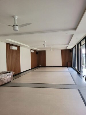 Room in 3 BHK Apartment at Oxy Beaumonde, Viman Nagar – for Rent