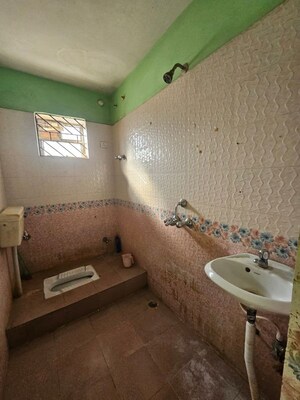 Bathroom in 3 BHK Apartment at Argora – for Rent