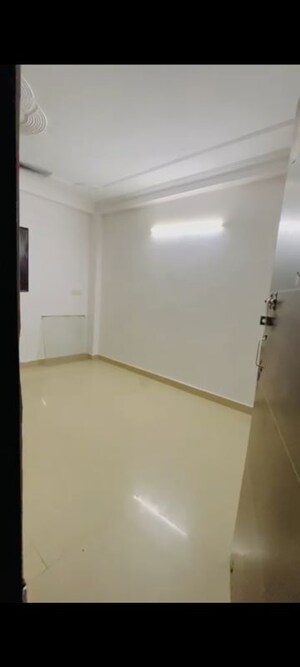 1 BHK Builder Floor For Rent in Chattarpur