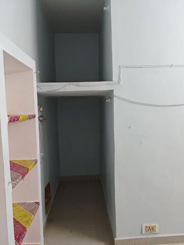  2 BHK Independent House at Alambagh – for Rent