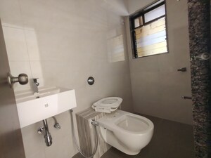 Bathroom in 1.5 BHK Apartment at Bhandup West – for Rent