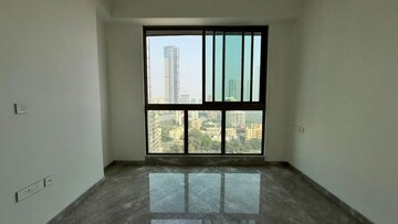 Room in 3 BHK Apartment at Prestige Jasdan Classic, Mahalaxmi – for Rent