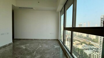 Room in 3 BHK Apartment at Prestige Jasdan Classic, Mahalaxmi – for Rent