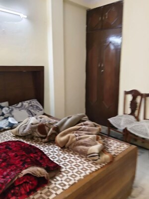 Room in 5 BHK Independent House at Mehrauli – for Sale