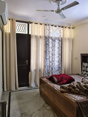 Bedroom in 5 BHK Independent House at Mehrauli – for Sale