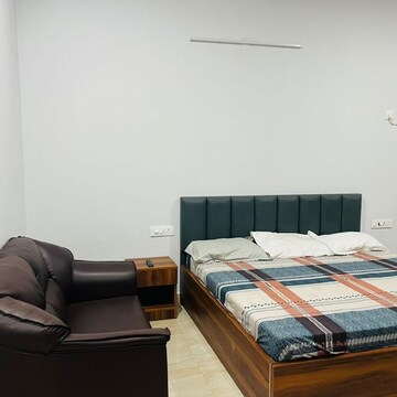 Bedroom in 1 BHK Apartment at Sector 71 – for Rent