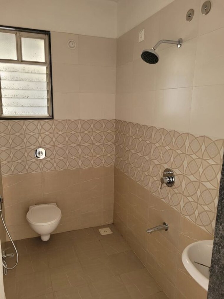 Bathroom, dynamic-imperia-plus 2 Bedroom 997 Sq.Ft. Apartment In Pisoli Pune 10058868