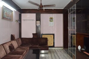 Living Room in 4 BHK Apartment at Sudha Kalash, Malabar Hill – for Sale