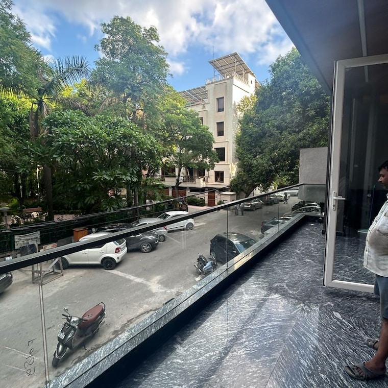 Balcony, kalkaji 3 Bedroom 1974 Sq.Ft. Builder Floor In Kalkaji Delhi 10059023