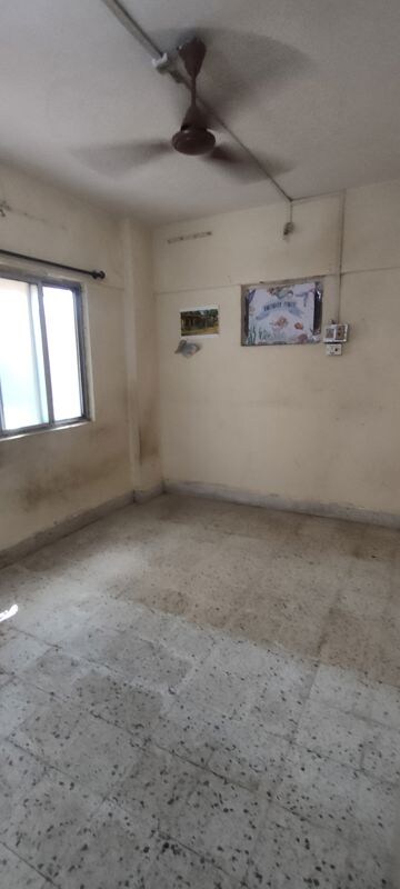 Room in 1 BHK Apartment at Devrai CHS, Kandivali West – for Rent