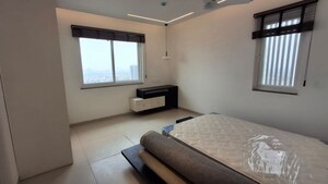 Room in 3 BHK Apartment at Jayabheri The Nirvana, Gopanpally – for Rent