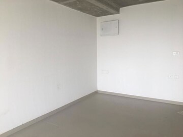 Room in  Office Space at Shivalik Shilp, Sanidhya – for Rent