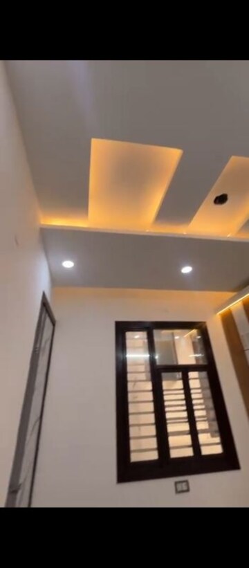 Furnished Amenities in 1 BHK Builder Floor at Uttam Nagar – for Sale