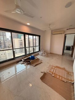 2 BHK + Pooja Room Apartment For Rent in Khar West