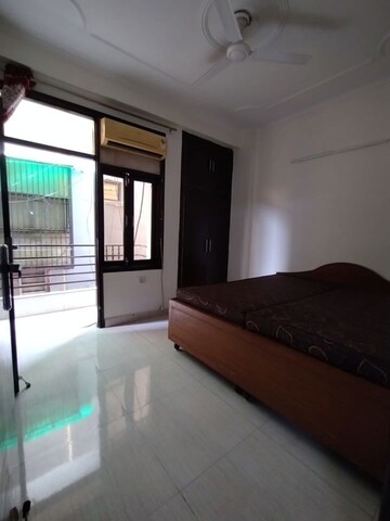 Room in 1 BHK Builder Floor at Chattarpur – for Rent