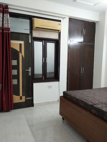 Room in 1 BHK Builder Floor at Chattarpur – for Rent