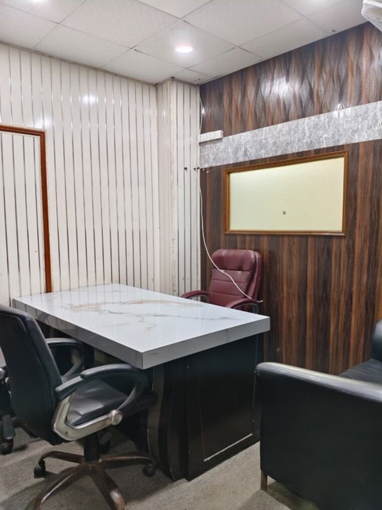 Team Area, sector 63 Commercial Office Space 1000 Sq.Ft. In Sector 63 Noida 10059354
