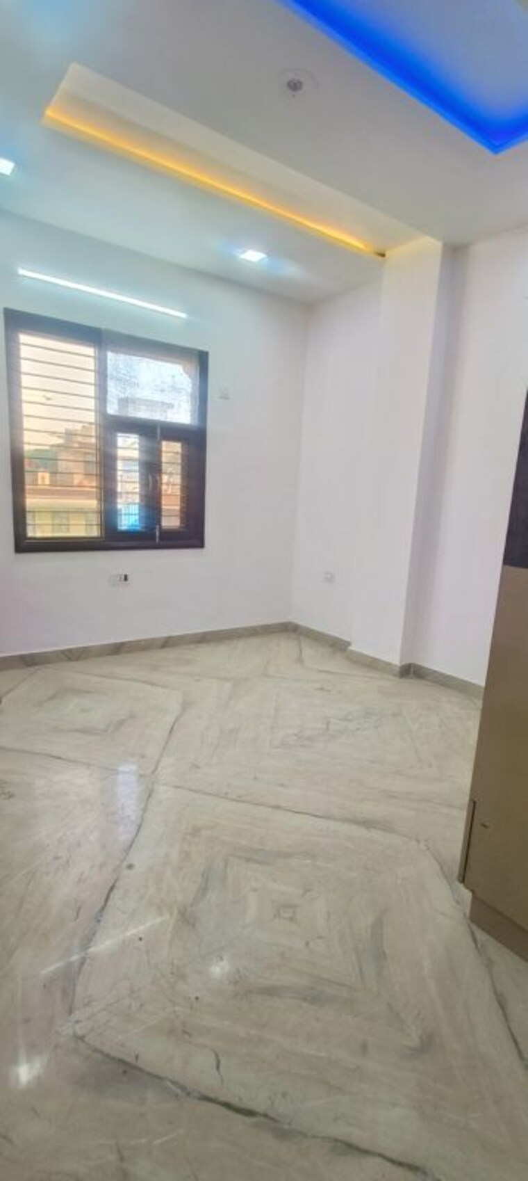 Room, rohini sector 25 3 Bedroom 900 Sq.Ft. Builder Floor In Rohini Sector 25 Delhi 10059569