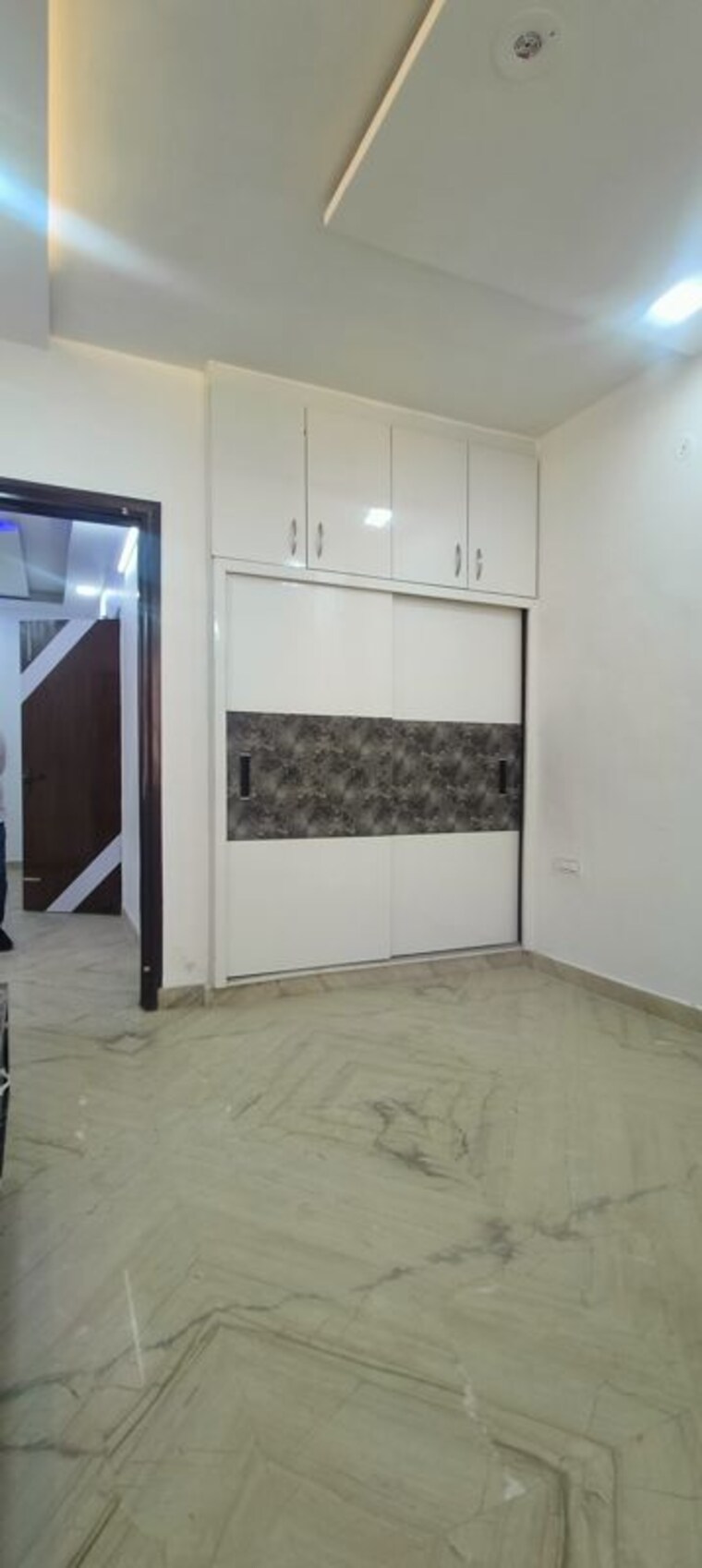 Room, rohini sector 25 3 Bedroom 900 Sq.Ft. Builder Floor In Rohini Sector 25 Delhi 10059569