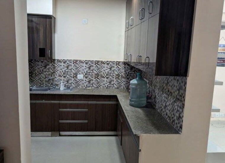 Bedroom, ivory-county 4 Bedroom 4707 Sq.Ft. Apartment In Sector 115 Noida 10059564
