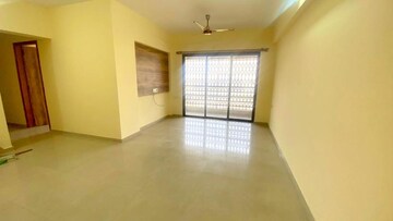 Room in 2 BHK Apartment at Dosti West County Phase 4 Dosti Pine, Balkum Pada – for Rent