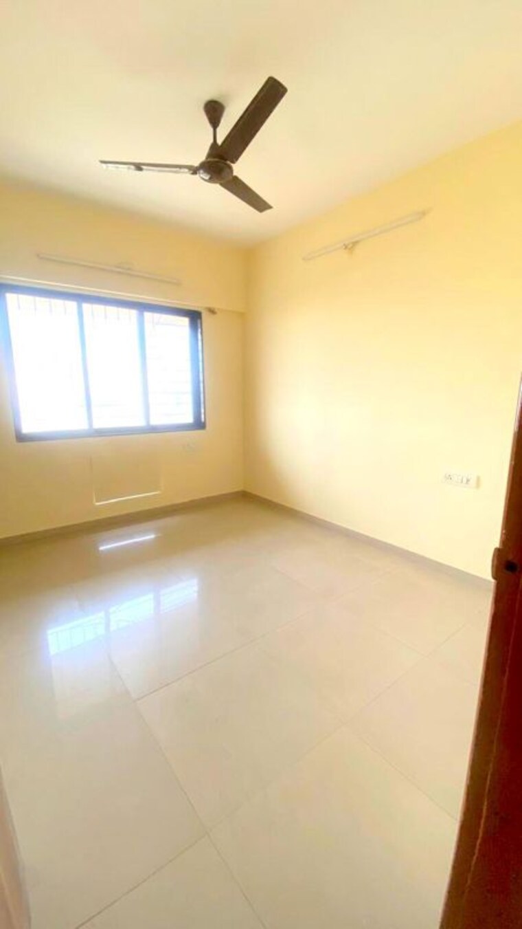 Room, dosti-west-county-phase-4-dosti-pine 2 Bedroom 654 Sq.Ft. Apartment In Balkum Pada Thane 10059596