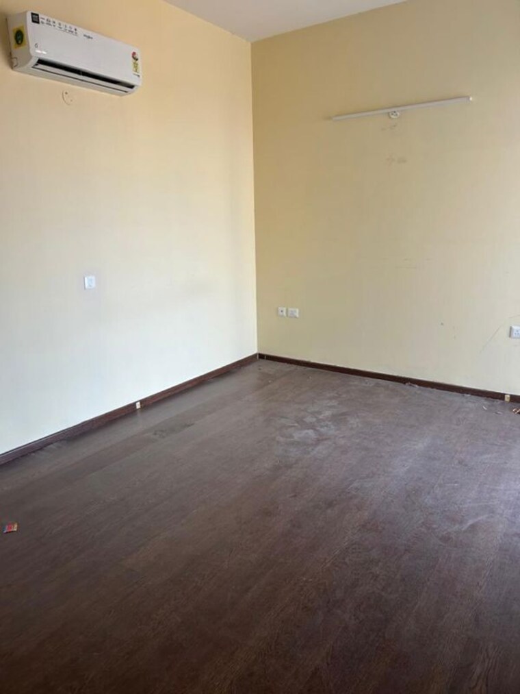Room, paras-dews 2 Bedroom 1385 Sq.Ft. Apartment In Panwala Khusropur Gurgaon 10059636