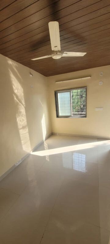 Furnished Amenities in 2 BHK Apartment at Yashodanandan Apartment, Viman Nagar – for Rent