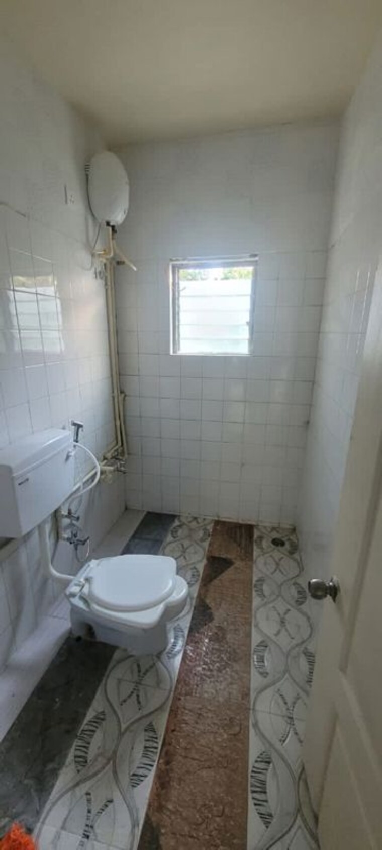 Bathroom, yashodanandan-apartment 2 Bedroom 950 Sq.Ft. Apartment In Viman Nagar Pune 10059675