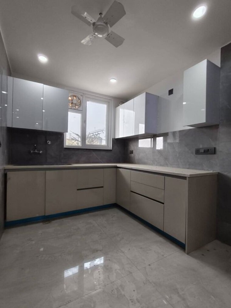 Kitchen, saket 3 Bedroom 1500 Sq.Ft. Builder Floor In Saket Delhi 10059678