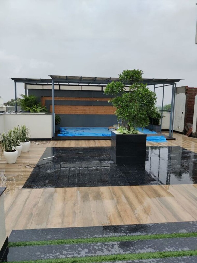 Terrace, greater kailash i 4 Bedroom 2800 Sq.Ft. Apartment In Greater Kailash I Delhi 10059681