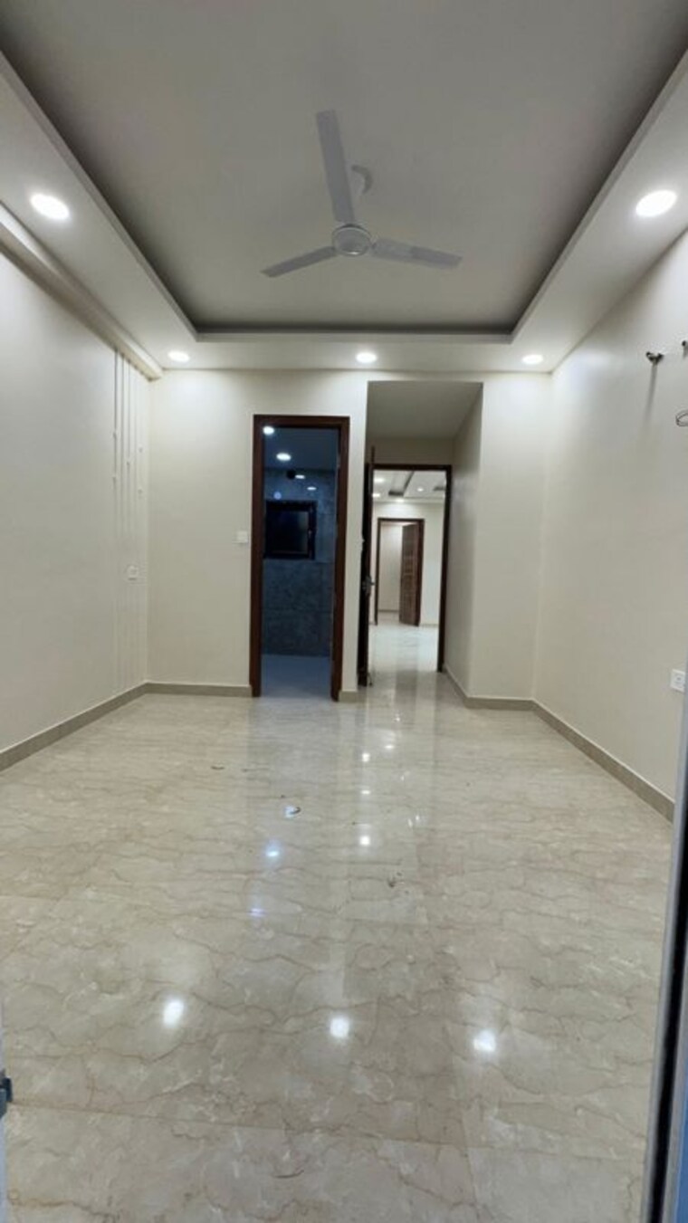 Room, chattarpur 3 Bedroom 130 Sq.Yd. Builder Floor In Chattarpur Delhi 10059709