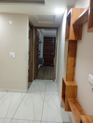 Building Lobby in 3 BHK Builder Floor at Sector 57 – for Rent