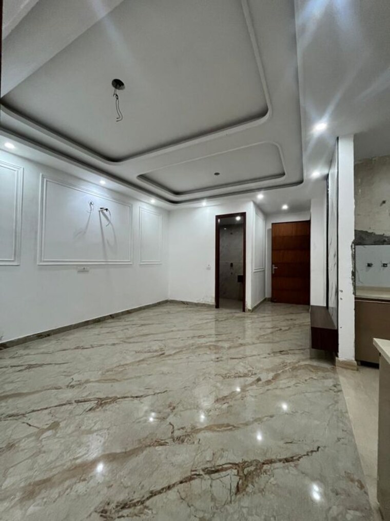 Room, rajpur khurd extension 3 Bedroom 120 Sq.Yd. Builder Floor In Rajpur Khurd Extension Delhi 10059747