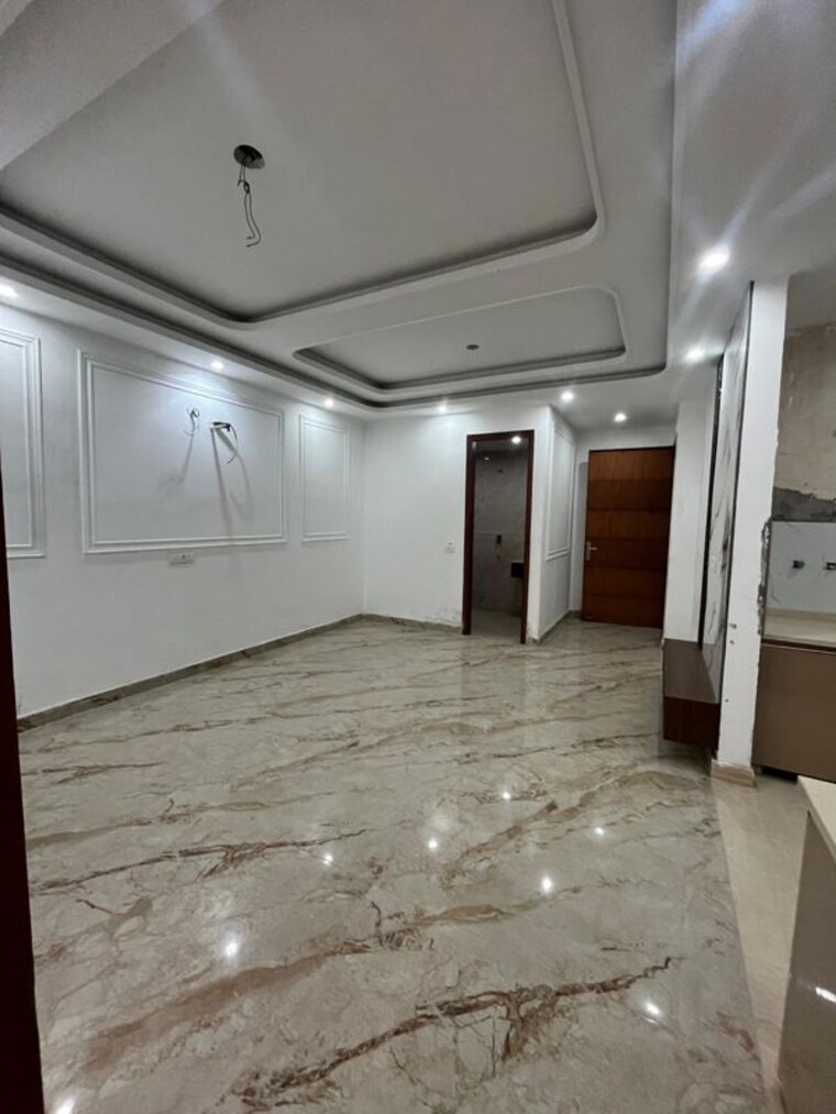 Room, rajpur khurd extension 3 Bedroom 120 Sq.Yd. Builder Floor In Rajpur Khurd Extension Delhi 10059747