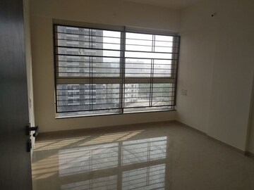 Room in 2 BHK Apartment at Five Star Royal Entrada, Wakad – for Sale