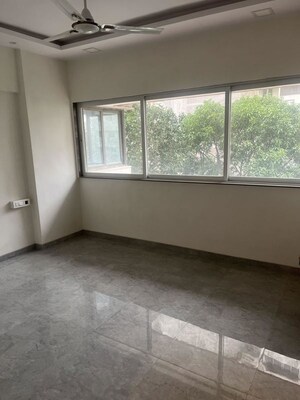 Room in 3 BHK Apartment at Hill park apartment Malabar Hill, Malabar Hill – for Sale