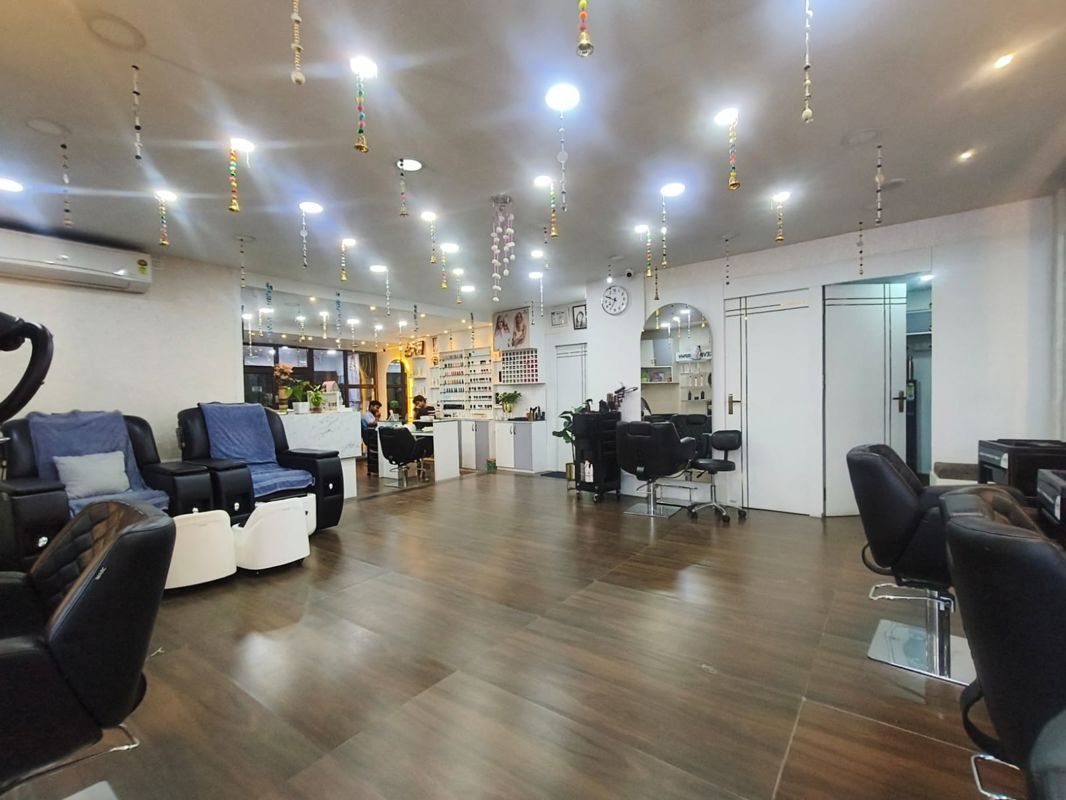 Showroom For Rent in Kasba