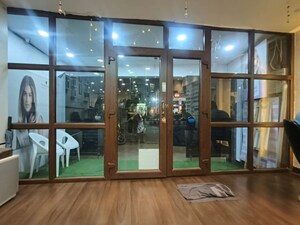 Room in  Showroom at Kasba – for Rent