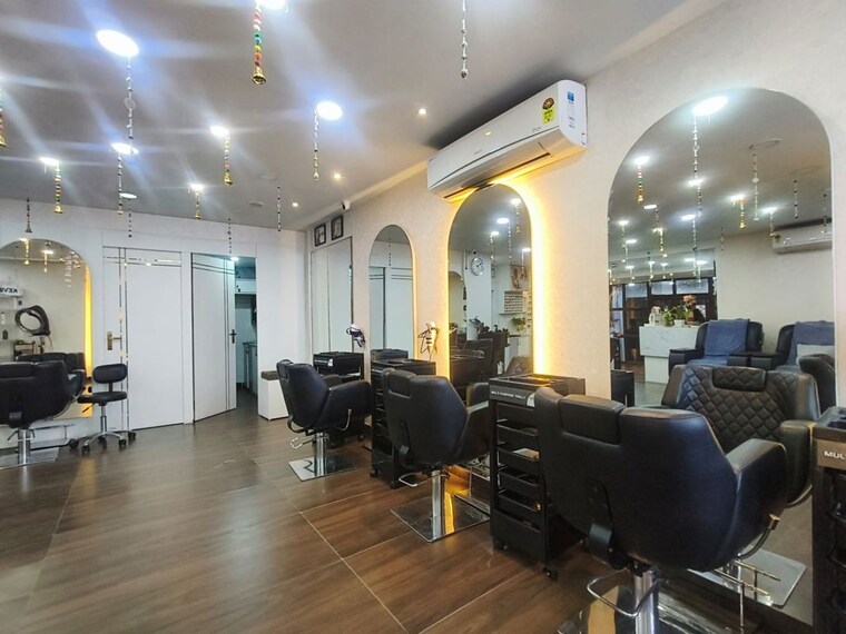 Gym, kasba Commercial Showroom 2200 Sq.Ft. In Kasba Kolkata 10059834