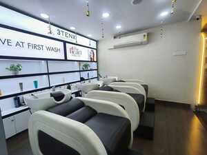 Team Area in  Showroom at Kasba – for Rent