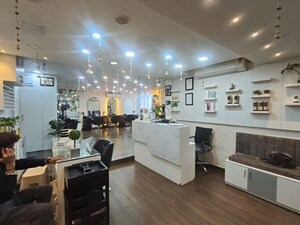 Team Area in  Showroom at Kasba – for Rent