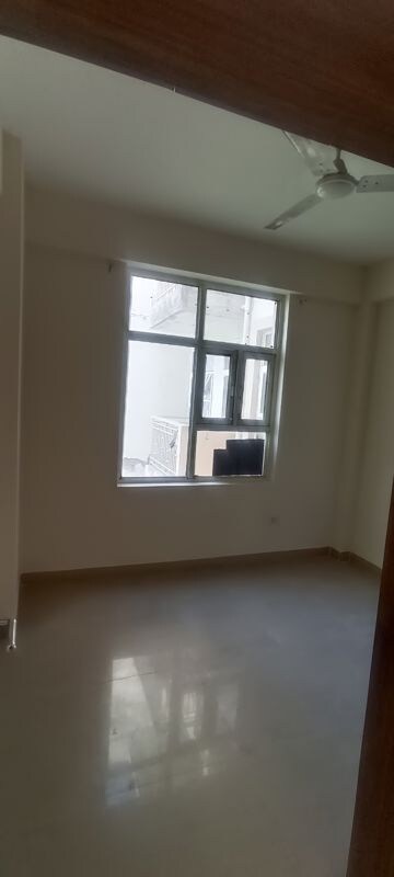 2 BHK Apartment For Rent in Shree Vardhman Mantra, Sector 67