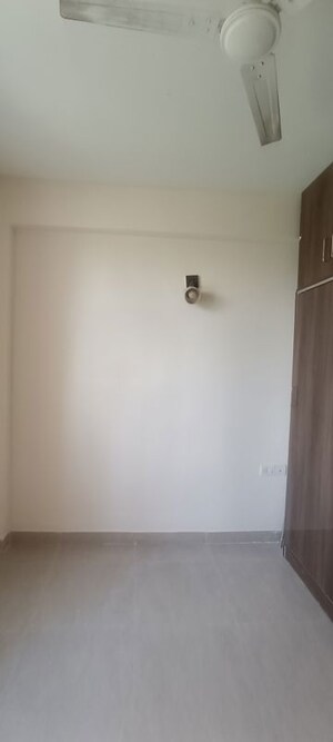 Room in 2 BHK Apartment at Shree Vardhman Mantra, Sector 67 – for Rent